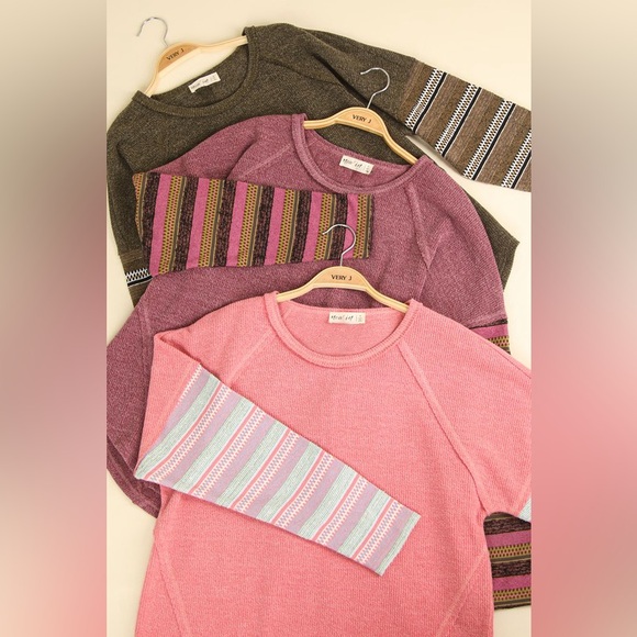 Anthropologie Tops - Maroon raw hem Stitched contrast sleeve stripe tunic pullover knit top henley